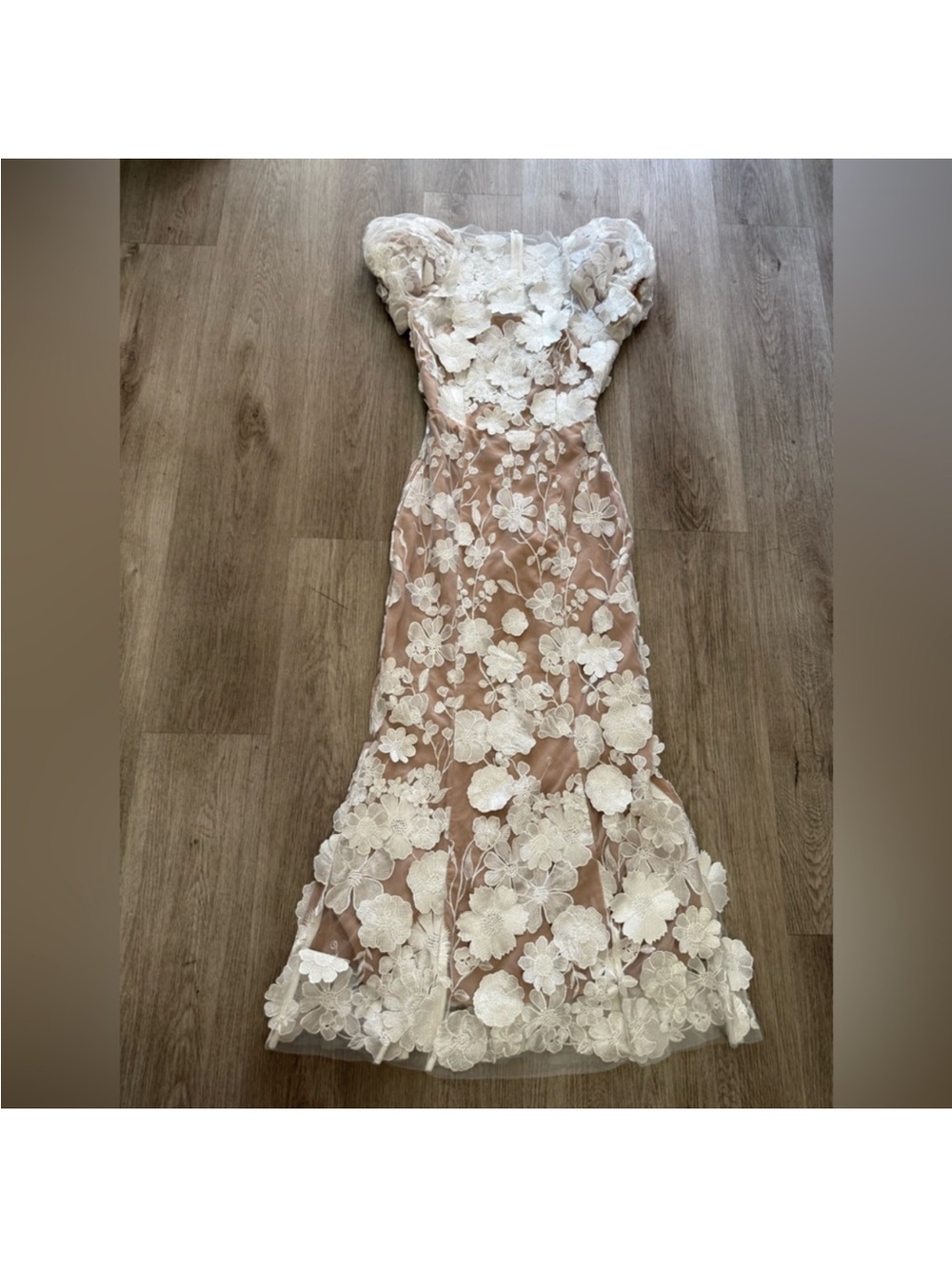 elliatt astraea white 3d floral lace embellished maxi bridal dress size XS